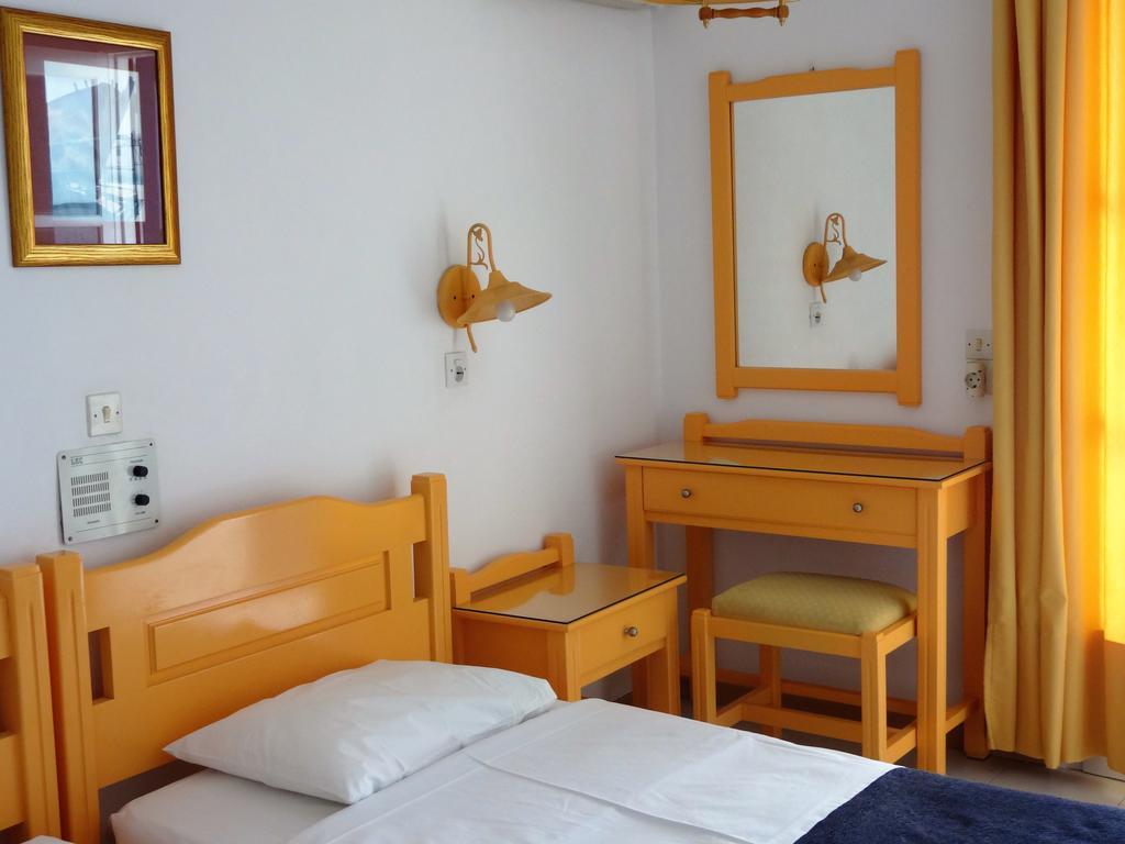Remezzo Hotel & Studios Питагорион Экстерьер фото