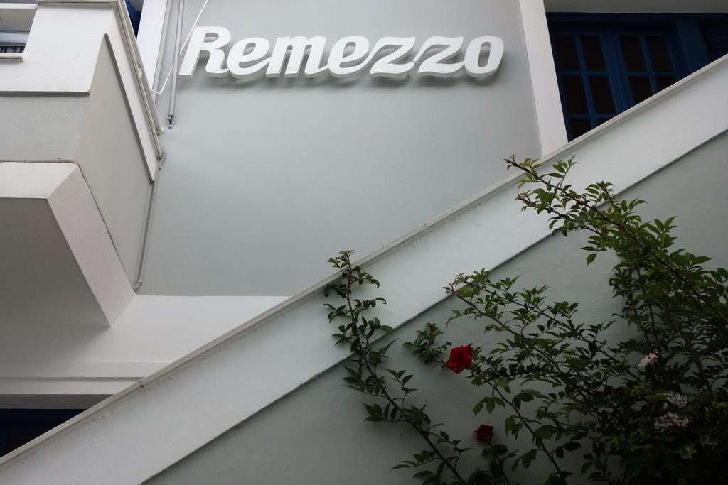 Remezzo Hotel & Studios Питагорион Экстерьер фото